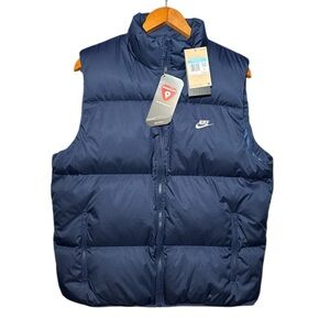 NEW! Nike Sportswear Club Men's Puffer Vest Medium PrimaLoft Water Repellent